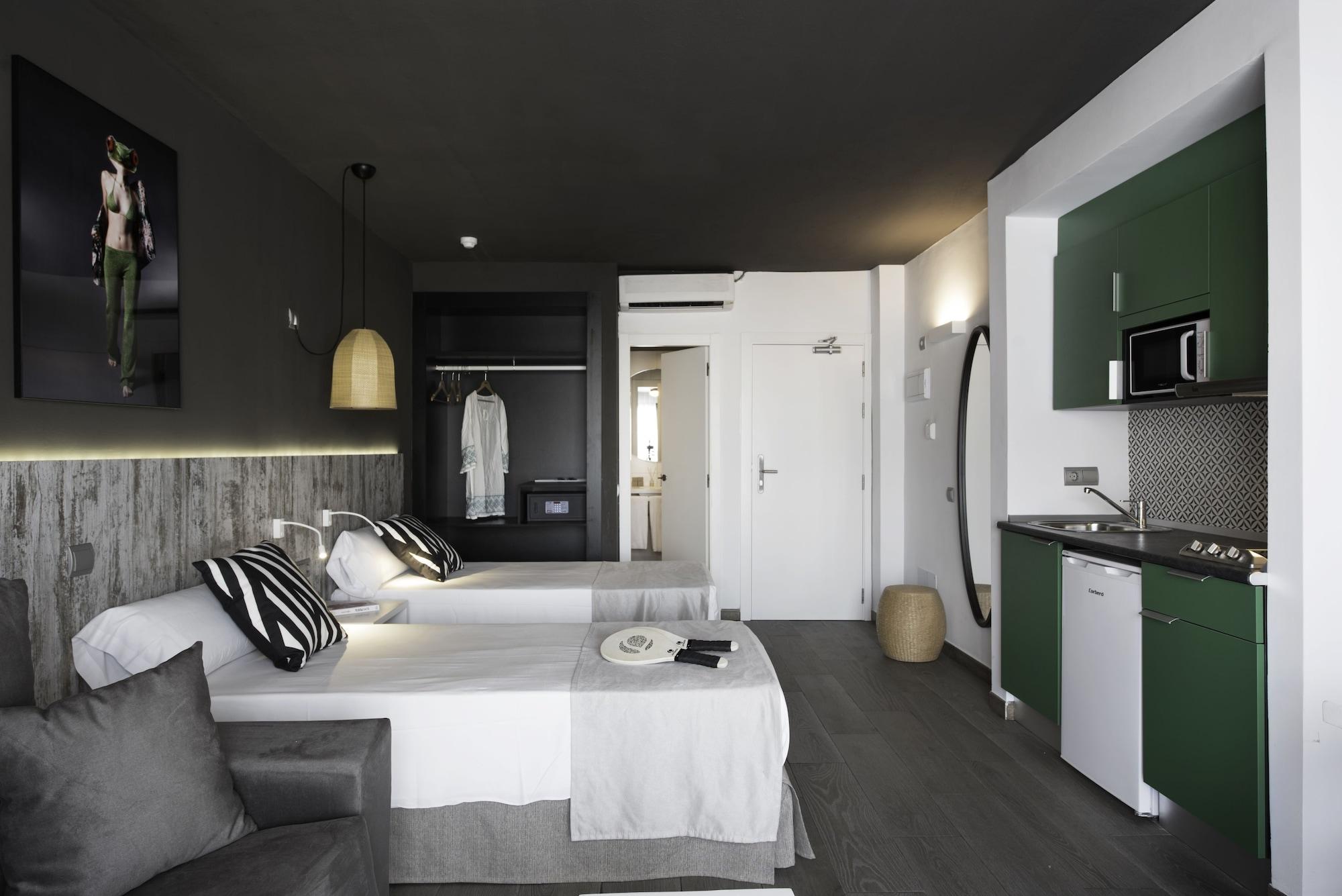 Aparthotel Vibra Mogambo - Adults Only Playa d'en Bossa Exterior foto