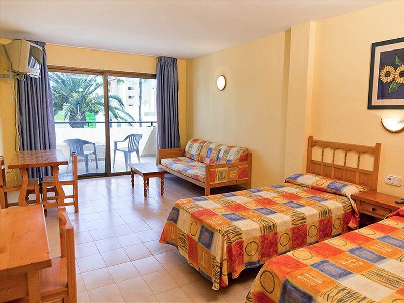 Aparthotel Vibra Mogambo - Adults Only Playa d'en Bossa Exterior foto