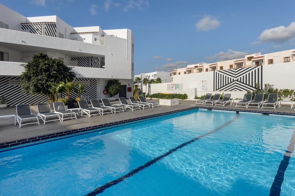 Aparthotel Vibra Mogambo - Adults Only Playa d'en Bossa Exterior foto