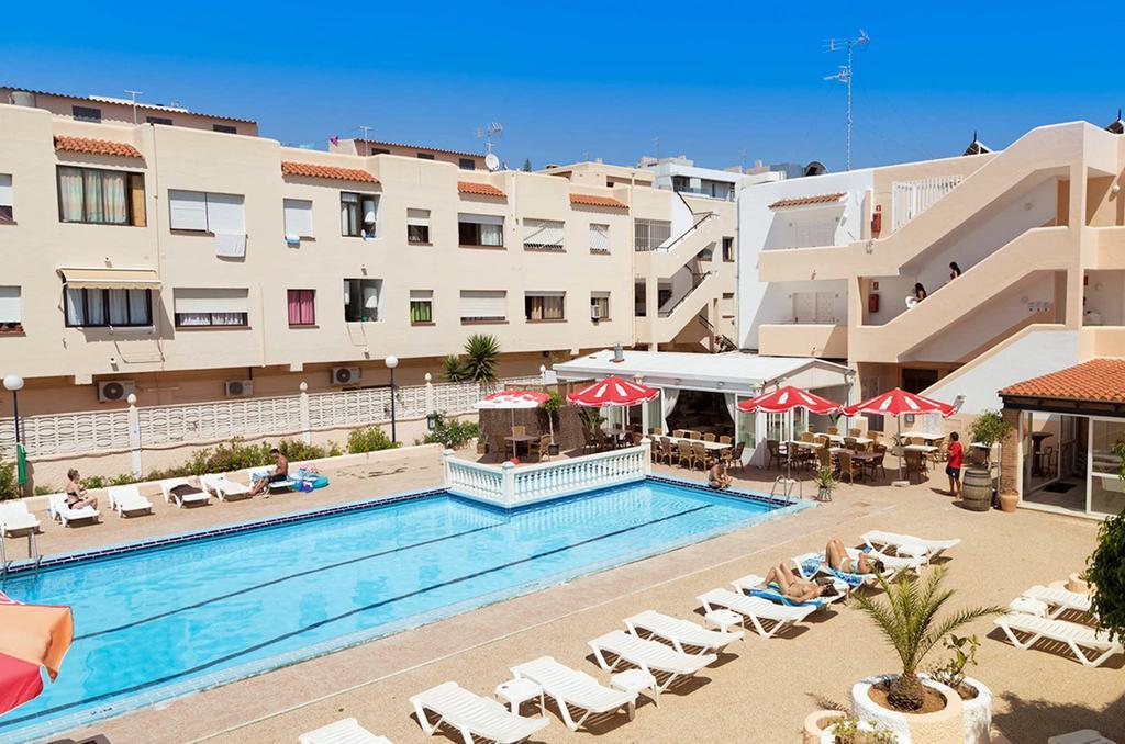 Aparthotel Vibra Mogambo - Adults Only Playa d'en Bossa Exterior foto