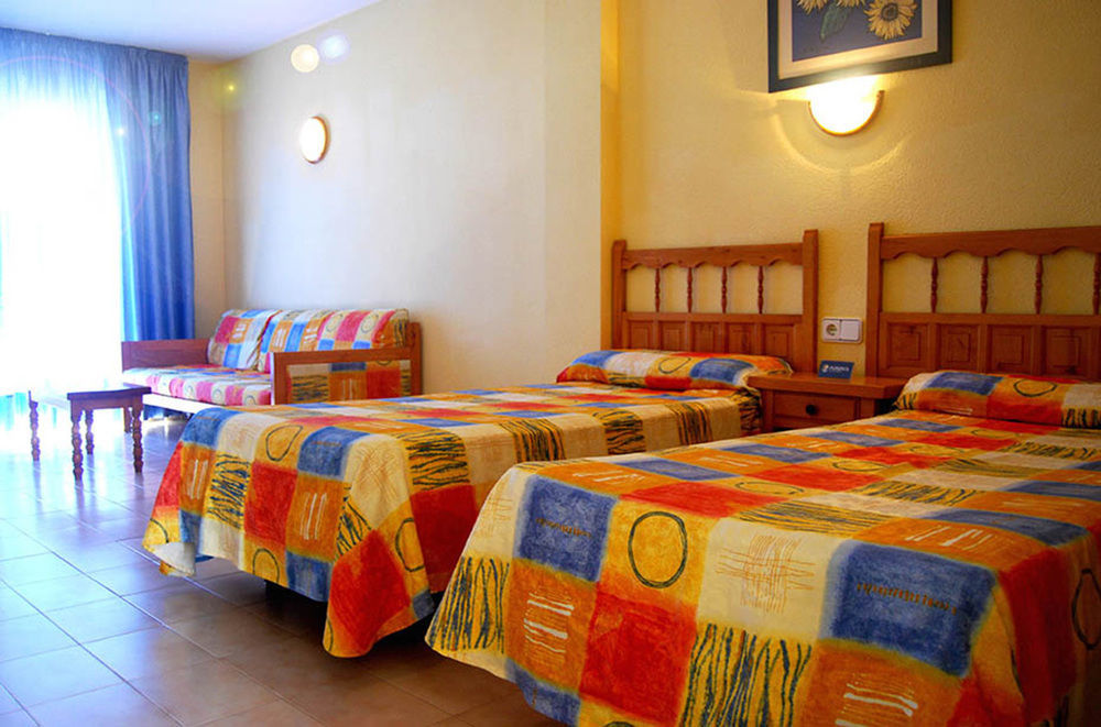 Aparthotel Vibra Mogambo - Adults Only Playa d'en Bossa Exterior foto