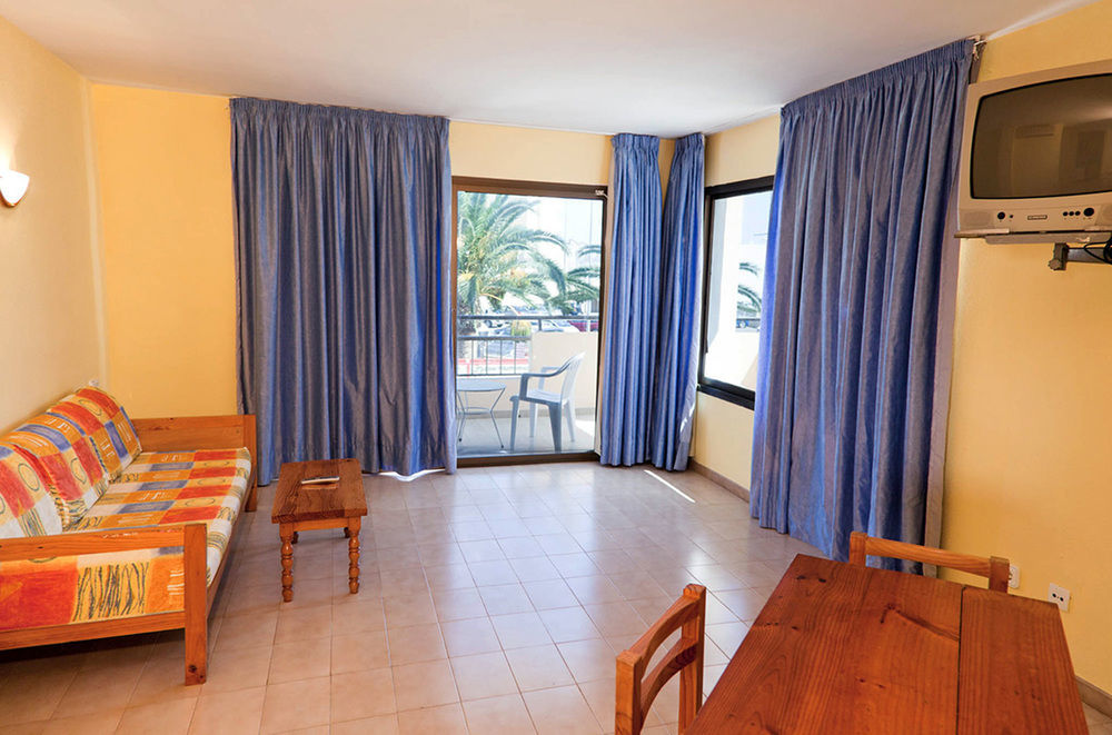 Aparthotel Vibra Mogambo - Adults Only Playa d'en Bossa Exterior foto